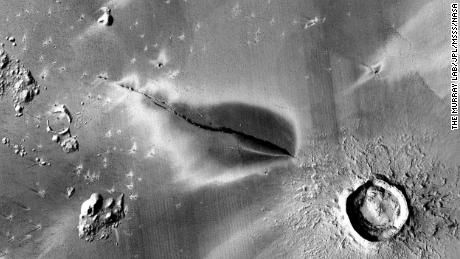 Volcanoes can still be active on Mars