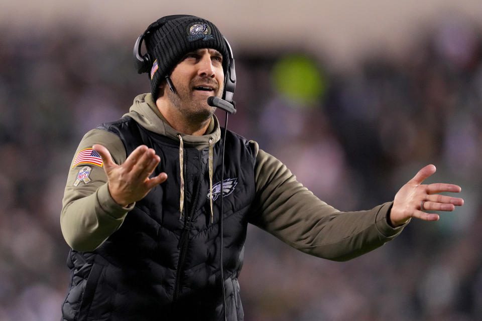 Eagles coach Nick Siriani was not happy with a missed call against Washington during Monday night's loss to the Leaders.  (Photo by Mitchell Leaf/Getty Images)